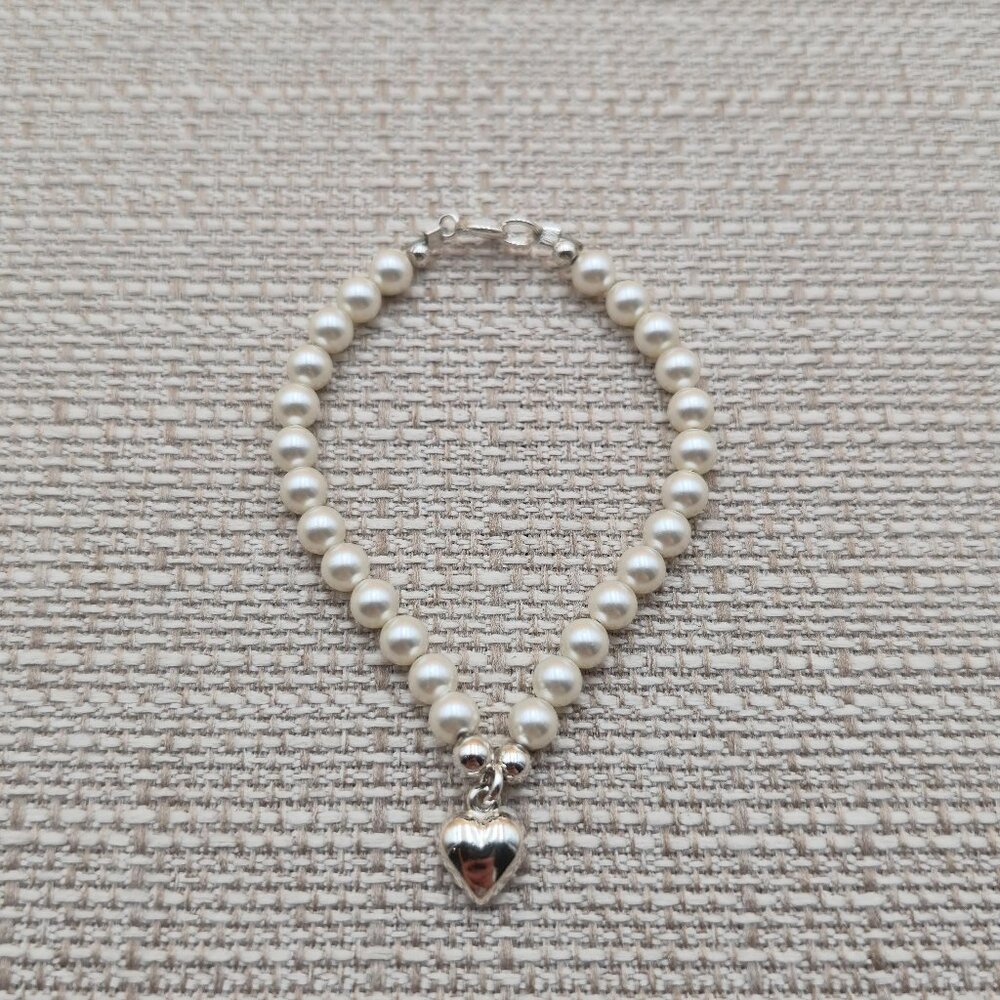 6 Inch Sterling Silver Faux Pearl Heart Charm Small Bracelet A5701